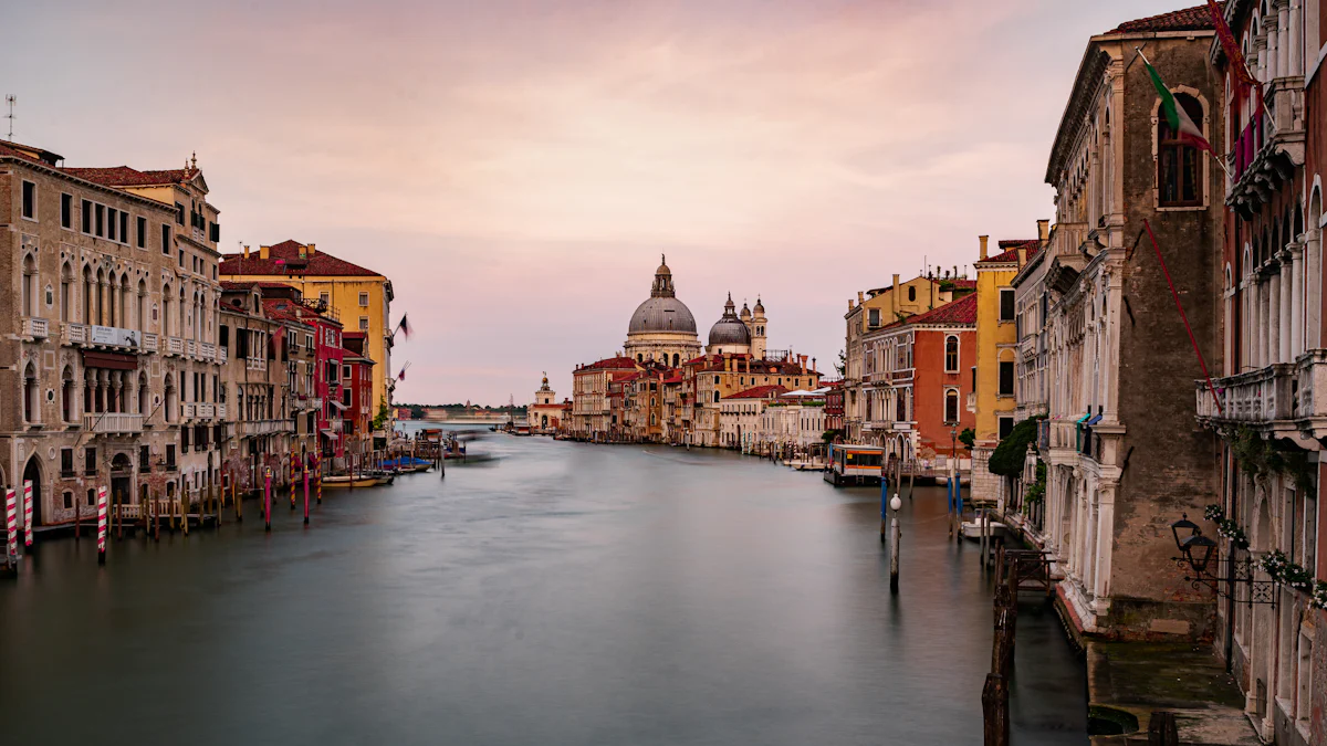 意大利旅遊必訪威尼斯水城景點包括Venice gondola tour